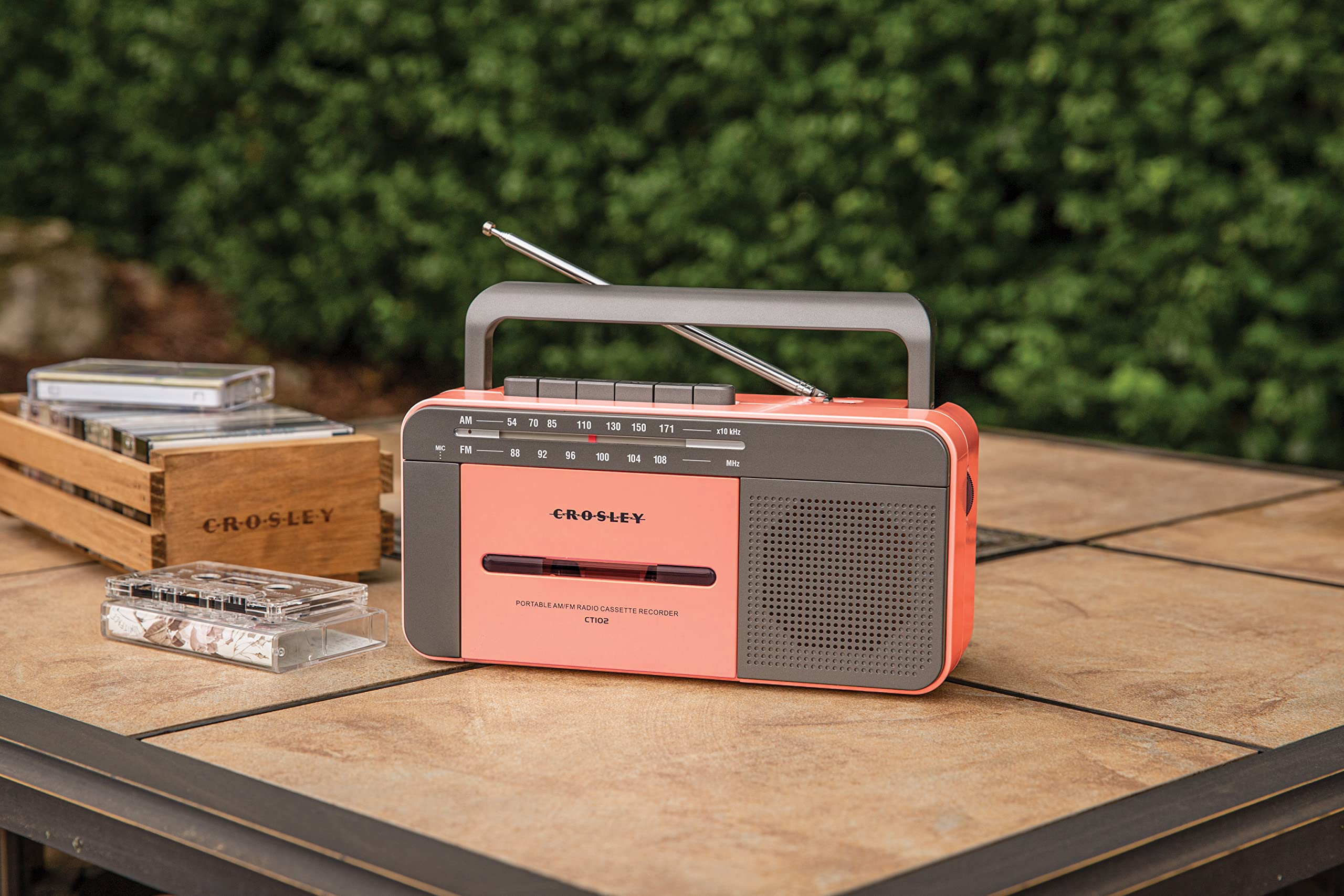 crosley-cassette-player-lecteur-cassette-bluetooth-rose-gold image 2