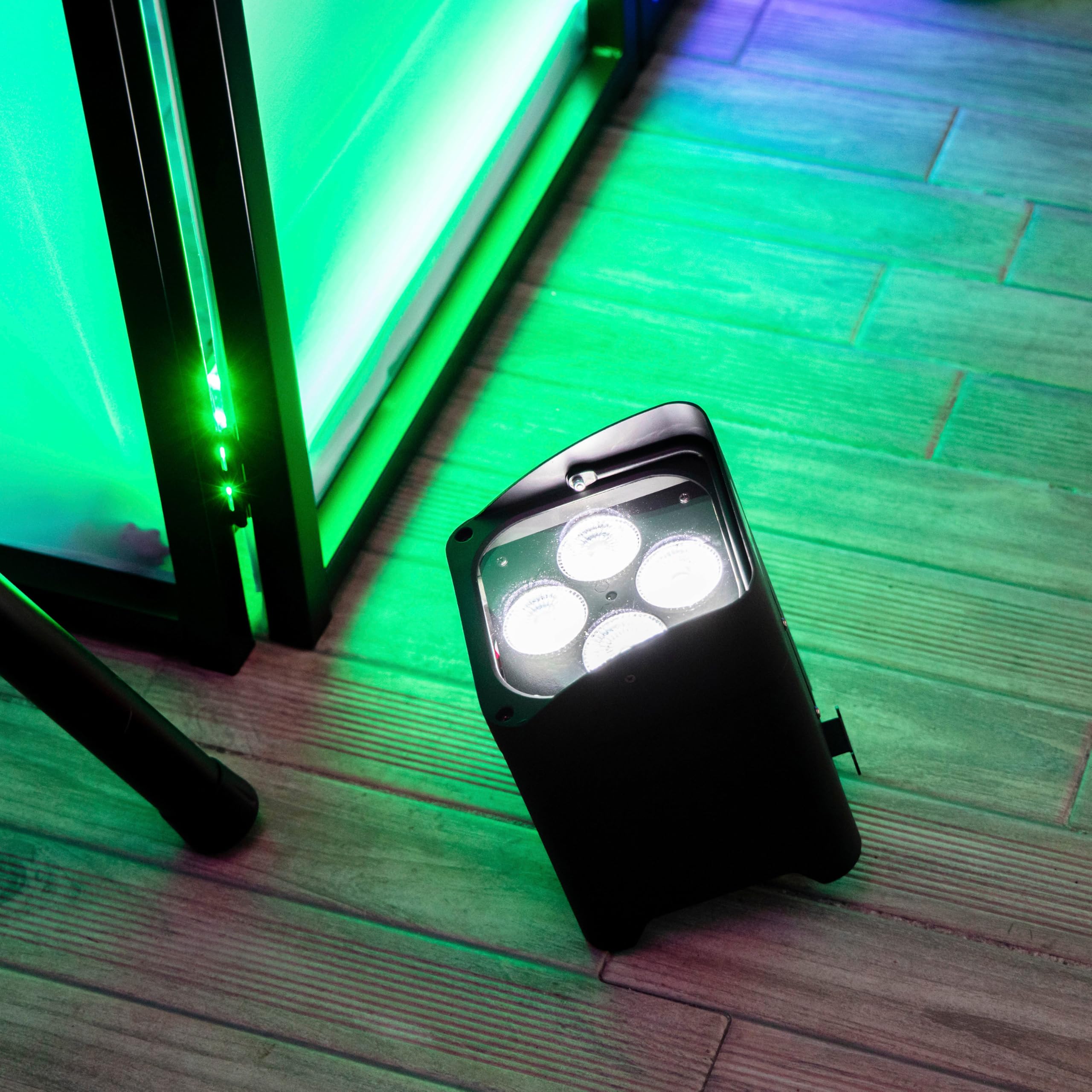boomtonedj-ez-box-4x15w-projecteur-led-rgbw-batterie-dmx-sans-fil image 4