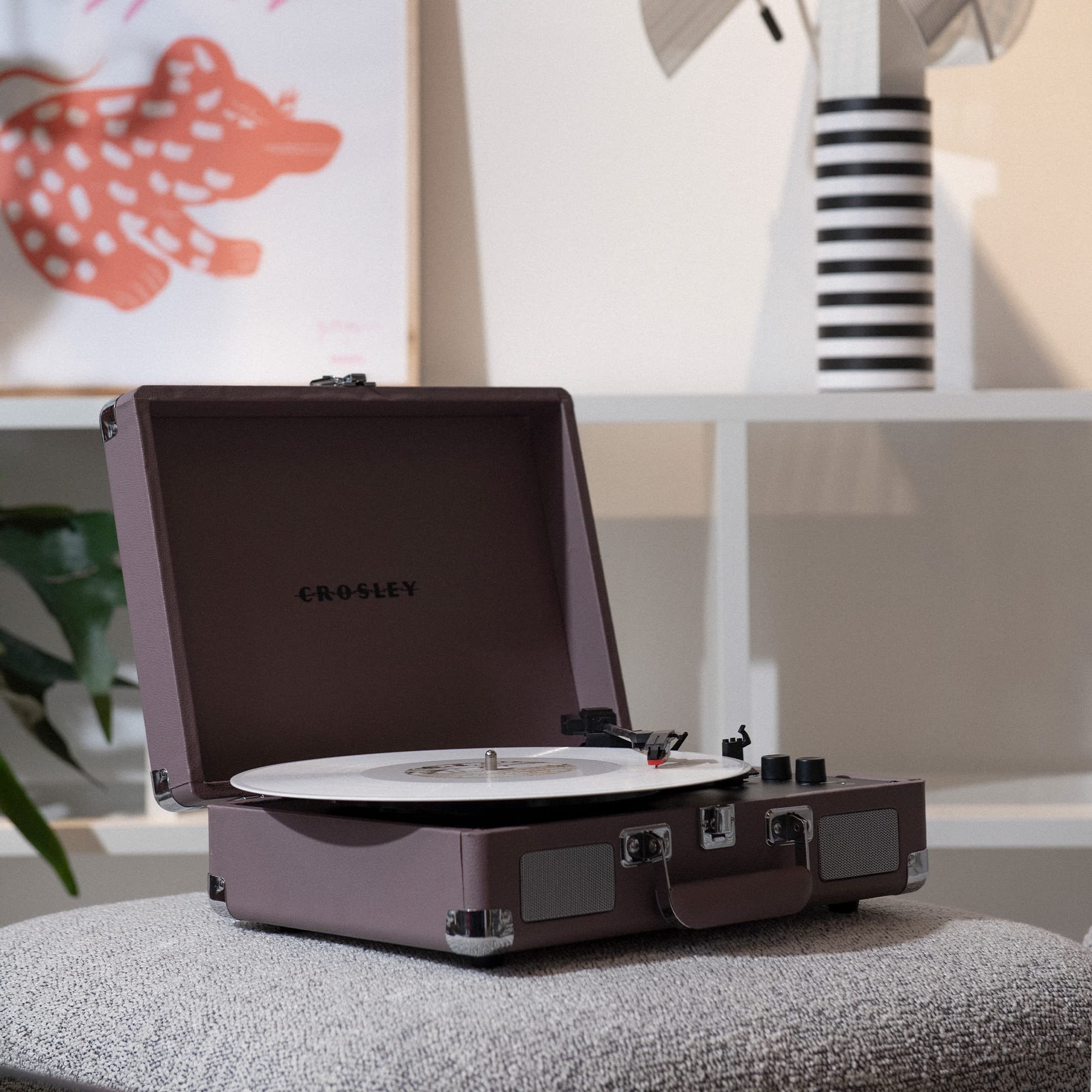 crosley-cruiser-deluxe-platine-valise-bluetooth-purple-ash image 2